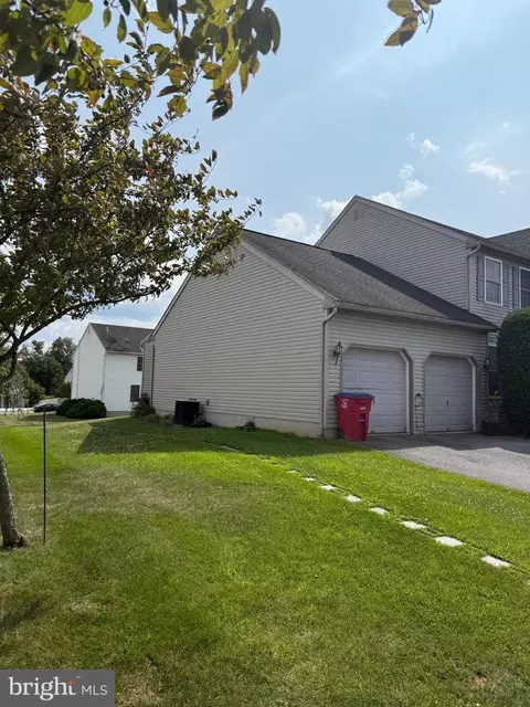 Exterior - 215 N Sandy Ln, Sinking Spring, PA 19608 photo 3 of 3