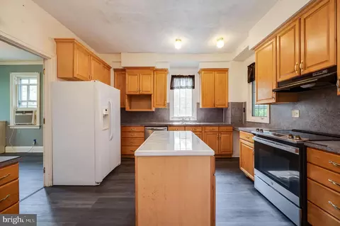 Kitchen - 1840 Philadelphia Ave, Reading, PA 19607 photo 2 of 5