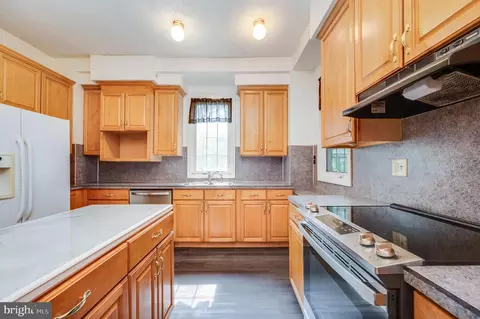 Kitchen - 1840 Philadelphia Ave, Reading, PA 19607 photo 3 of 5
