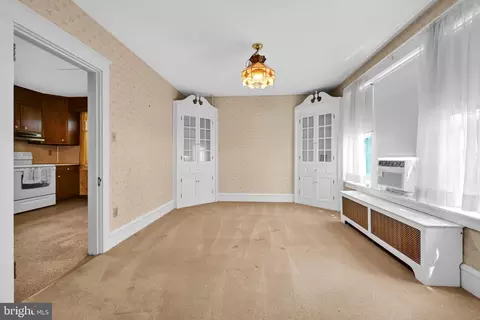 Living - 41 Wilson St, West Lawn, PA 19609 photo 4 of 5