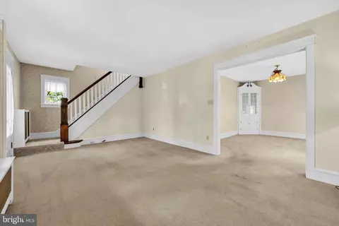 Living - 41 Wilson St, West Lawn, PA 19609 photo 3 of 5
