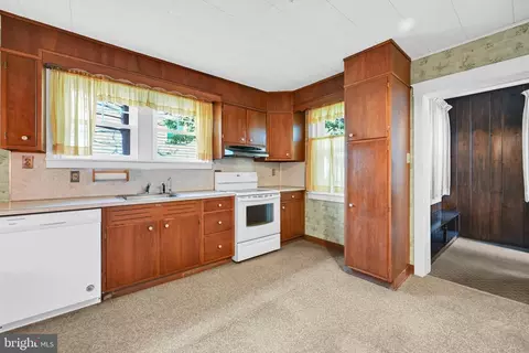 Kitchen - 41 Wilson St, West Lawn, PA 19609 photo 1 of 2