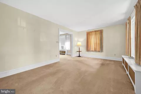 Living - 41 Wilson St, West Lawn, PA 19609 photo 1 of 5