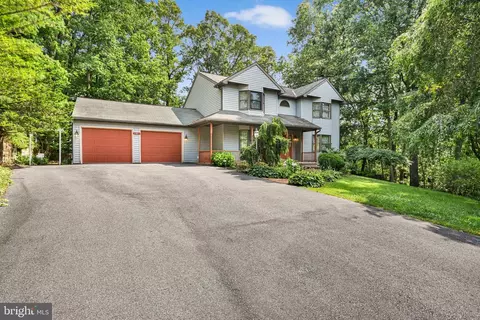 5057 Valley View Rd, Mohnton, PA 19540