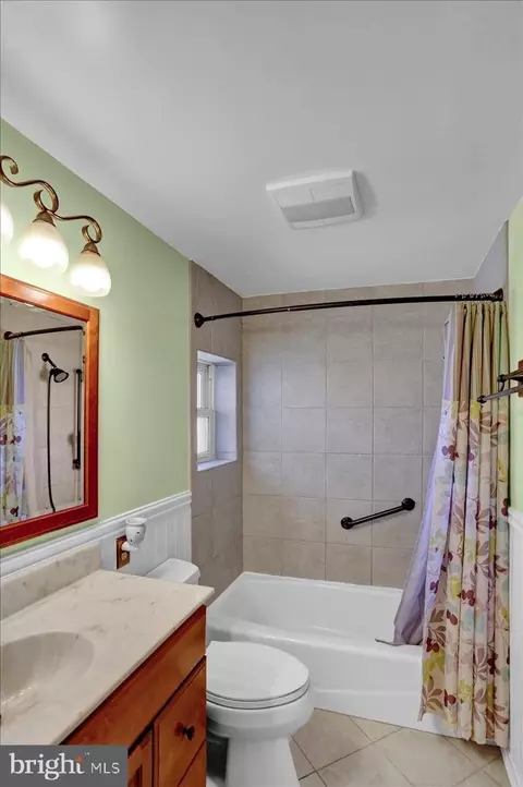 Bath - 805 Jerome Pl, West Lawn, PA 19609 photo 2 of 2