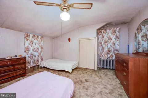 Bedroom - 1237 Carbon St, Reading, PA 19601 photo 2 of 7
