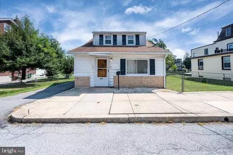 1237 Carbon St, Reading, PA 19601
