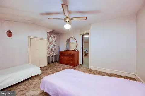Bedroom - 1237 Carbon St, Reading, PA 19601 photo 3 of 7