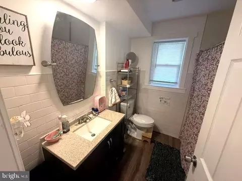 Bath - 1024 Crestview Ave, Reading, PA 19607 photo 1 of 1