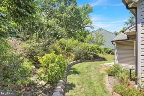 Exterior - 209 Pembroke Dr, Reading, PA 19607 photo 12 of 14