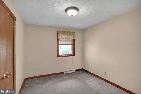 Bedroom - 209 Pembroke Dr, Reading, PA 19607 photo 3 of 7