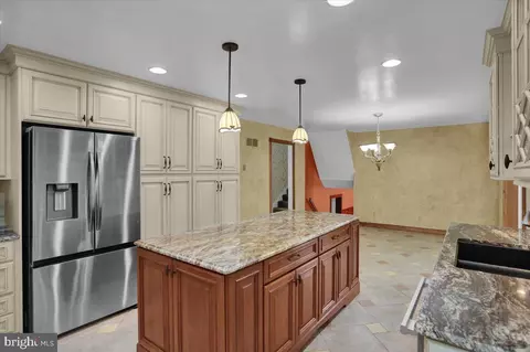 Kitchen - 209 Pembroke Dr, Reading, PA 19607 photo 5 of 7