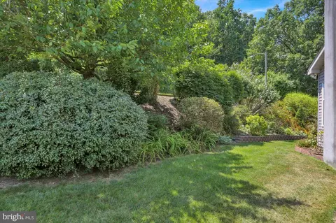 Exterior - 209 Pembroke Dr, Reading, PA 19607 photo 11 of 14