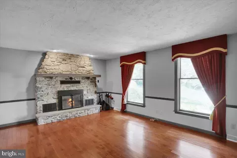Living - 209 Pembroke Dr, Reading, PA 19607 photo 1 of 4