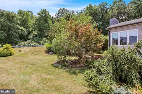 Exterior - 209 Pembroke Dr, Reading, PA 19607 photo 7 of 14