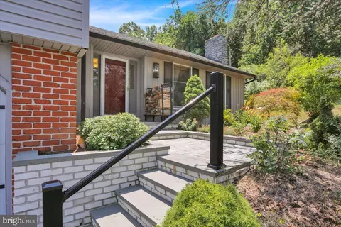 Exterior - 209 Pembroke Dr, Reading, PA 19607 photo 4 of 14