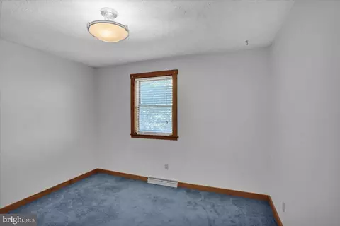 Bedroom - 209 Pembroke Dr, Reading, PA 19607 photo 6 of 7