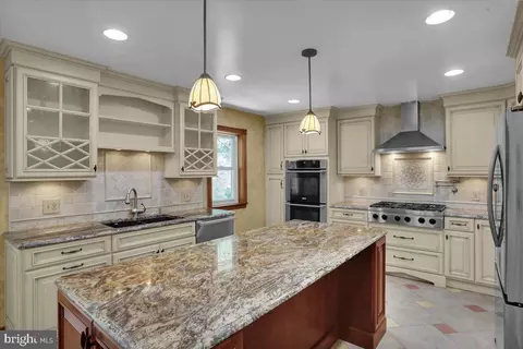Kitchen - 209 Pembroke Dr, Reading, PA 19607 photo 7 of 7