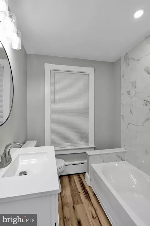 Bath - 317 2nd St, Reading, PA 19607 photo 2 of 3