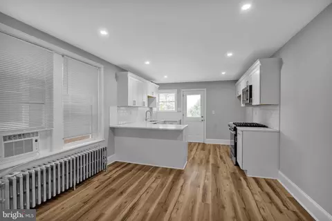 Entry Way - 317 2nd St, Reading, PA 19607 photo 1 of 4