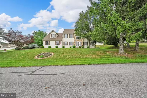 130 Valley Rd, Hamburg, PA 19526