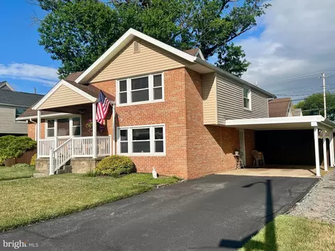 2401 Bressler Dr, West Lawn, PA 19609