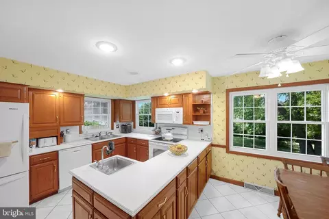 Kitchen - 115 Ardmore Ave, Reading, PA 19607 photo 3 of 5