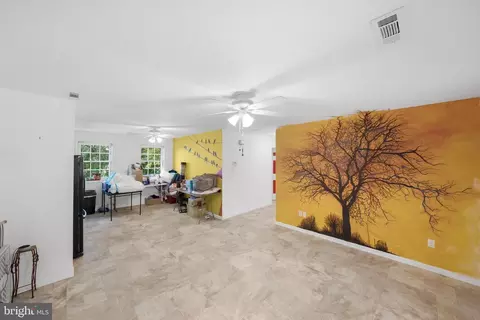 Entry Way - 115 Ardmore Ave, Reading, PA 19607 photo 3 of 8