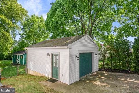 Exterior - 115 Ardmore Ave, Reading, PA 19607 photo 6 of 10
