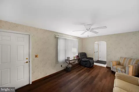 Entry Way - 115 Ardmore Ave, Reading, PA 19607 photo 1 of 8