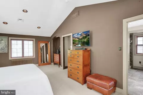 Bedroom - 459 Mount Penn Rd, Reading, PA 19607 photo 4 of 4