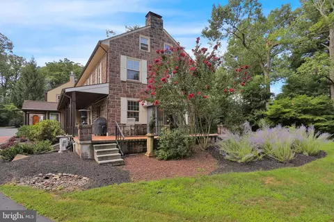 Exterior - 459 Mount Penn Rd, Reading, PA 19607 photo 22 of 32