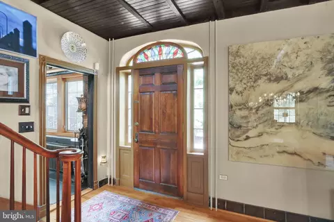 Entry Way - 459 Mount Penn Rd, Reading, PA 19607 photo 5 of 8