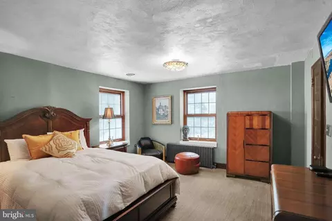 Bedroom - 459 Mount Penn Rd, Reading, PA 19607 photo 1 of 4