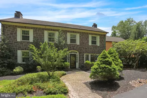 Exterior - 459 Mount Penn Rd, Reading, PA 19607 photo 24 of 32
