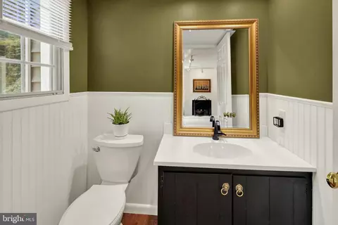 Bath - 7 Sandy Way, Reading, PA 19607 photo 1 of 6