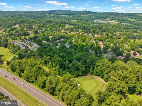 View/Area - 7 Sandy Way, Reading, PA 19607 photo 7 of 10