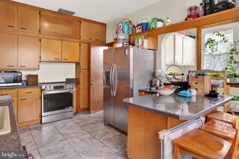 Kitchen - 132 Windsor St, Reading, PA 19601 photo 2 of 3