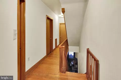 Entry Way - 132 Windsor St, Reading, PA 19601 photo 2 of 2