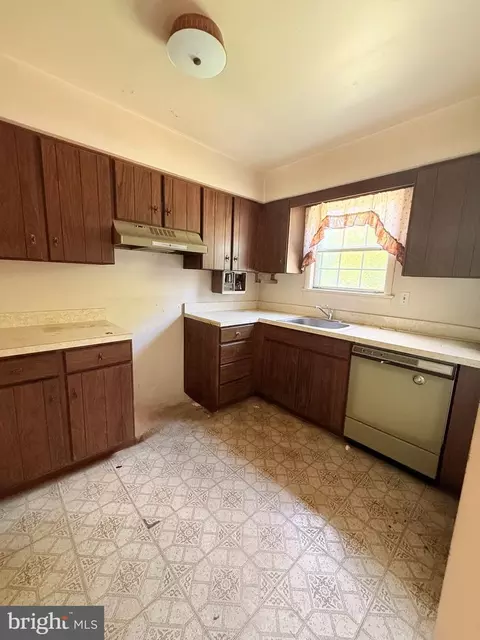 Kitchen - 407 S Wyomissing Ave, Reading, PA 19607 photo 1 of 1