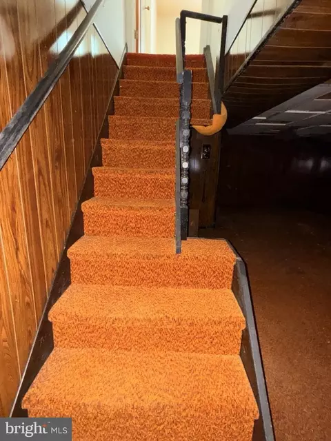 Entry Way - 407 S Wyomissing Ave, Reading, PA 19607 photo 3 of 3