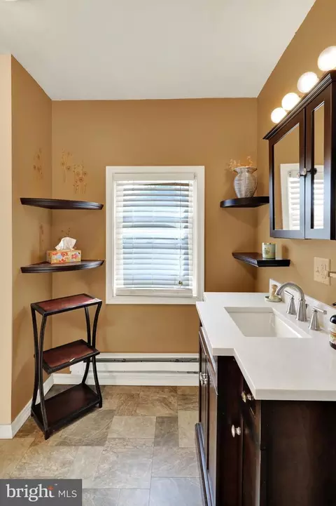 Bath - 36 Laird St, Reading, PA 19609 photo 4 of 4