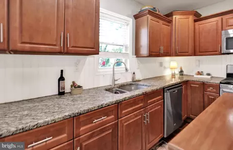 Kitchen - 36 Laird St, Reading, PA 19609 photo 2 of 3