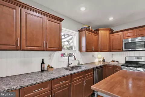 Kitchen - 36 Laird St, Reading, PA 19609 photo 3 of 3
