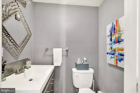 Bath - 36 Laird St, Reading, PA 19609 photo 1 of 4