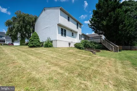 Exterior - 114 Eagles Ln, Reading, PA 19608 photo 9 of 10