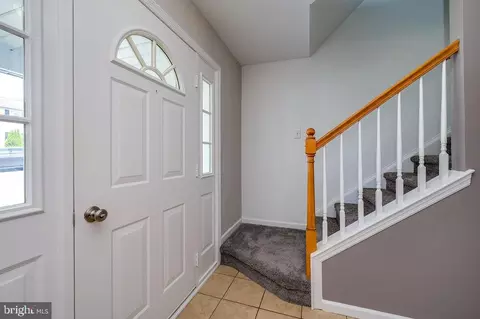 Entry Way - 114 Eagles Ln, Reading, PA 19608 photo 2 of 5