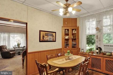 Dining - 185 Stitzer, Oley, PA 19547 photo 1 of 1