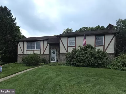 716 Tamarack Trl, Reading, PA 19607