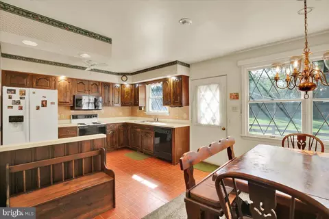 Kitchen - 716 Tamarack Trl, Reading, PA 19607 photo 1 of 2